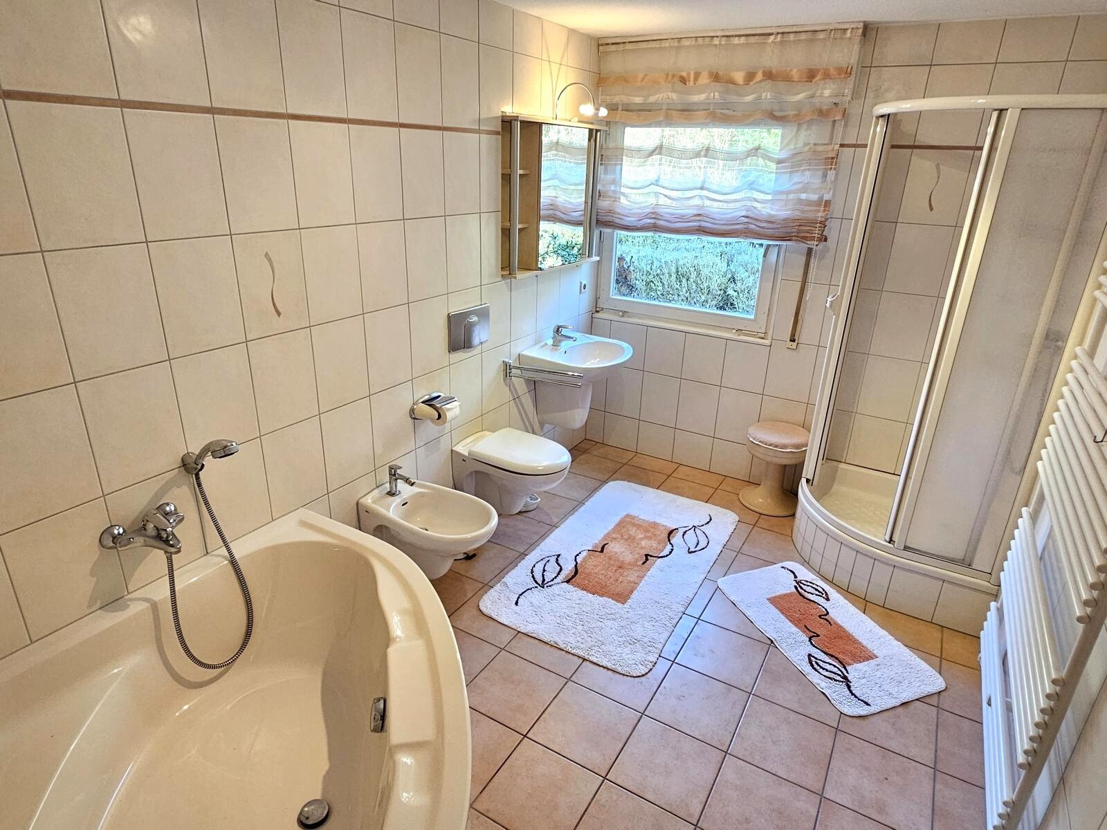 Badezimmer EG